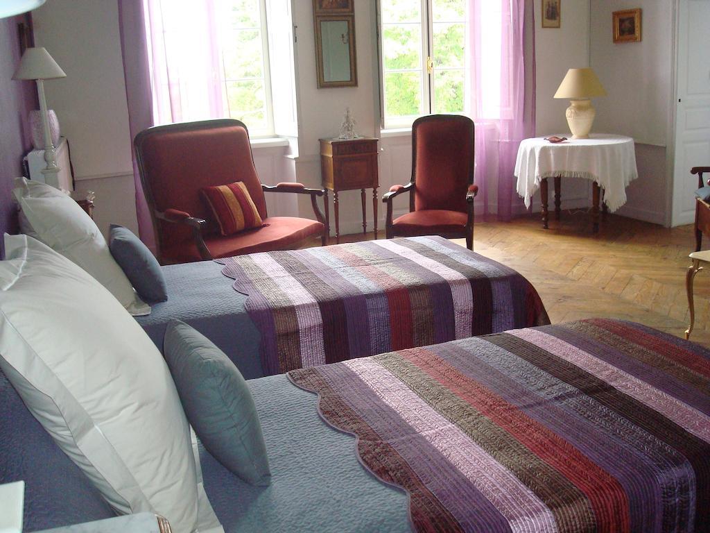 Chateau De Bourrassol Bed & Breakfast Menetrol ห้อง รูปภาพ